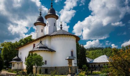 Mănăstirea Varatec