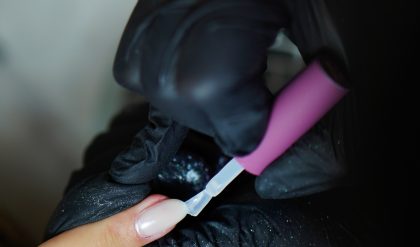 manichiură hipoalergenică